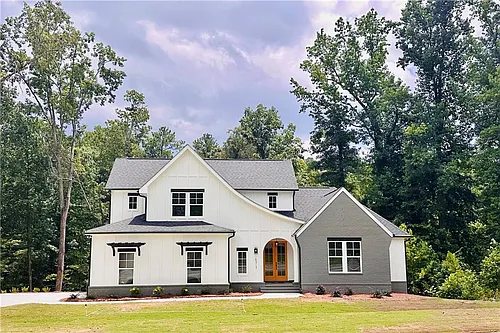 6312 Woodstock Rd Photo 1