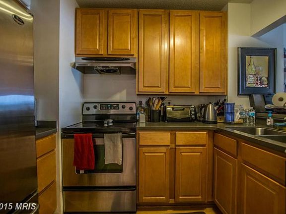 5th image of 900 N Stafford St APT 1704