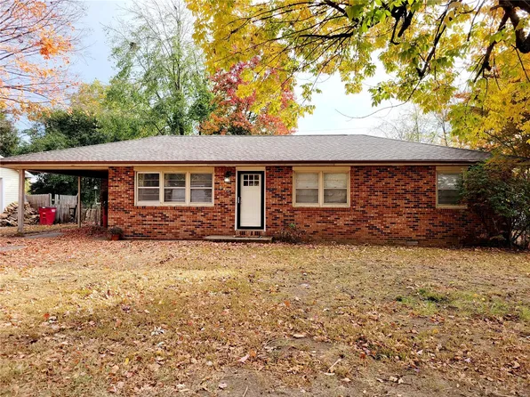 945 Cambridge Dr, Sikeston, MO 63801