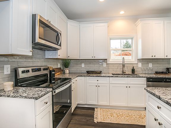 4th image of 123 Magnolia Pl #30