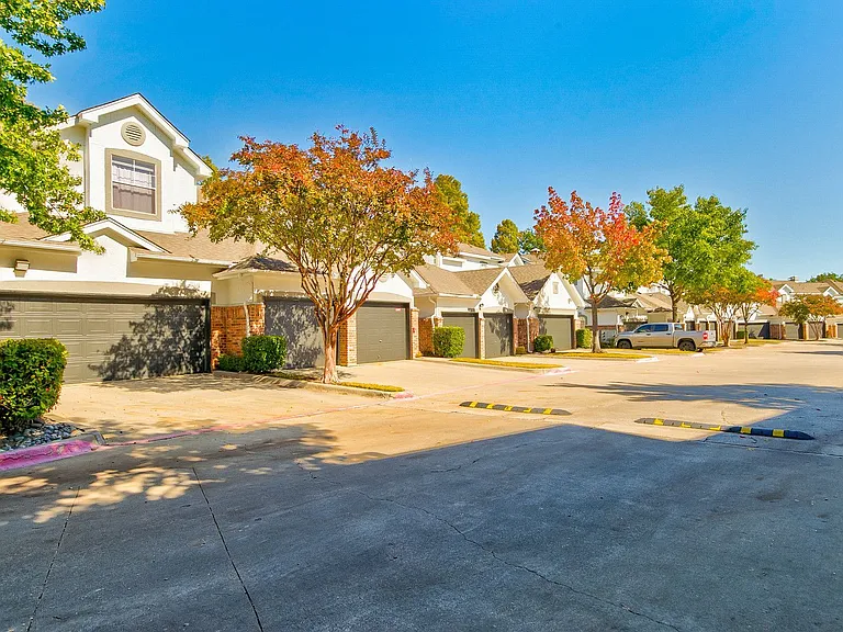 Eleven11 Lexington at Flower Mound — Photo 25