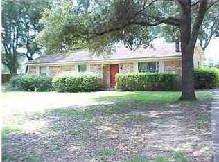 4205 Burbank Dr, Milton, FL 32583