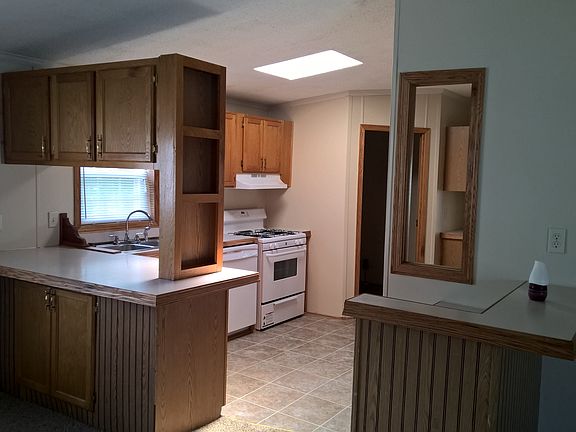 3rd image of 190 Belle Villa Blvd