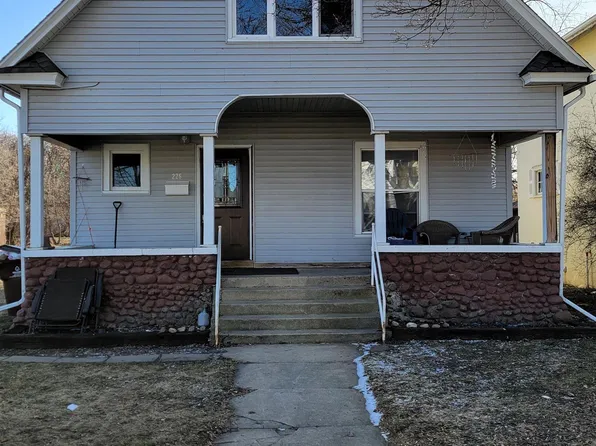 226 E Center St, Alma, MI 48801