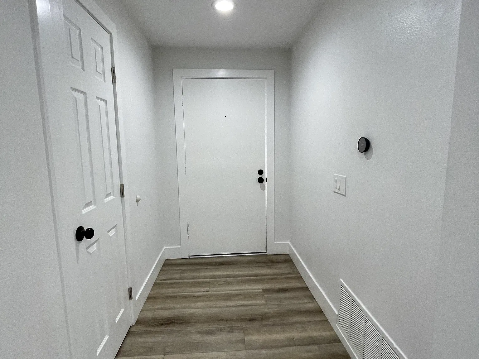 2 bed, 1151 sqft, $3,300 — Photo 3
