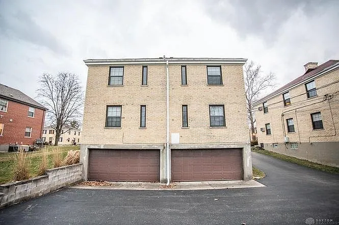 545 Corona Ave #B — Photo 12