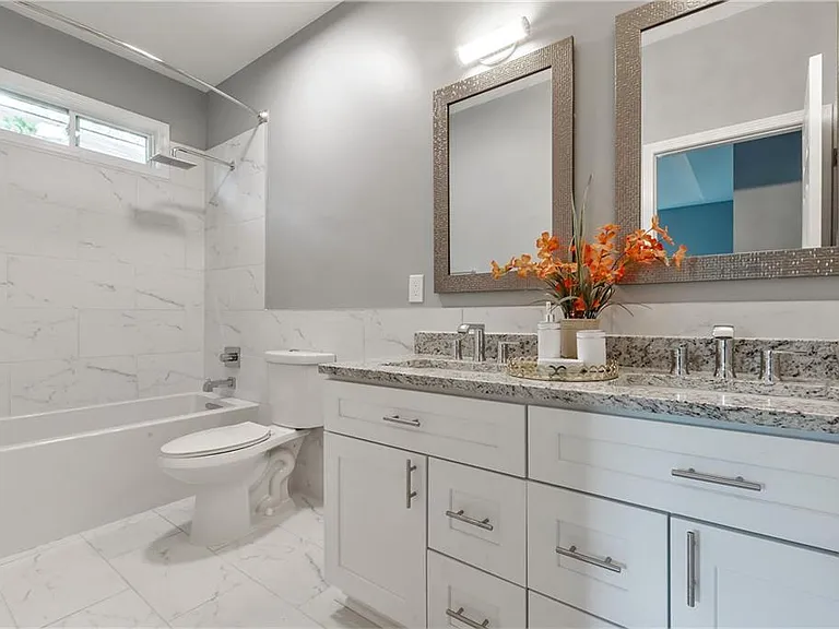 1016 Loma Linda St SW — Photo 6