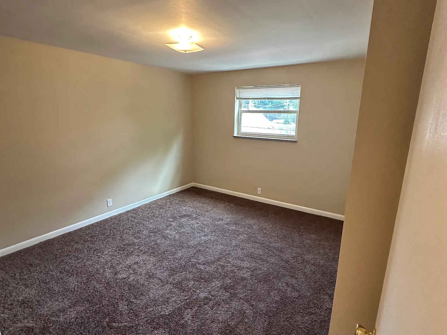 2 bed, 1000 sqft, $895 — Photo 4