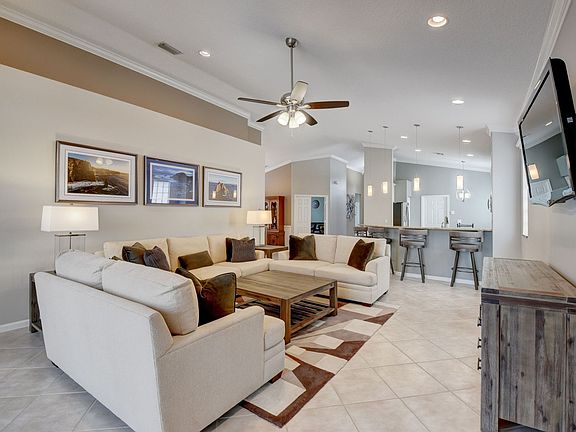 4th image of 7225 Cataluna Cir