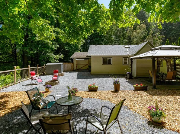 2196 Phillips Rd, Sooke, BC V9Z 0Y3