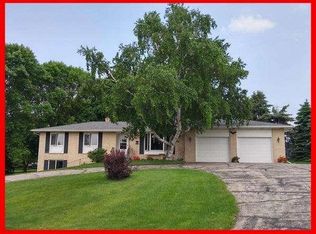 W7030 Manske Rd, Lake Mills, WI 53551