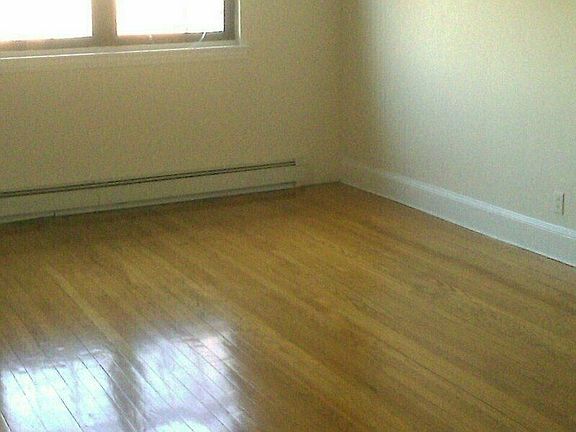 5th image of 72-38 Yellowstone Blvd #3
