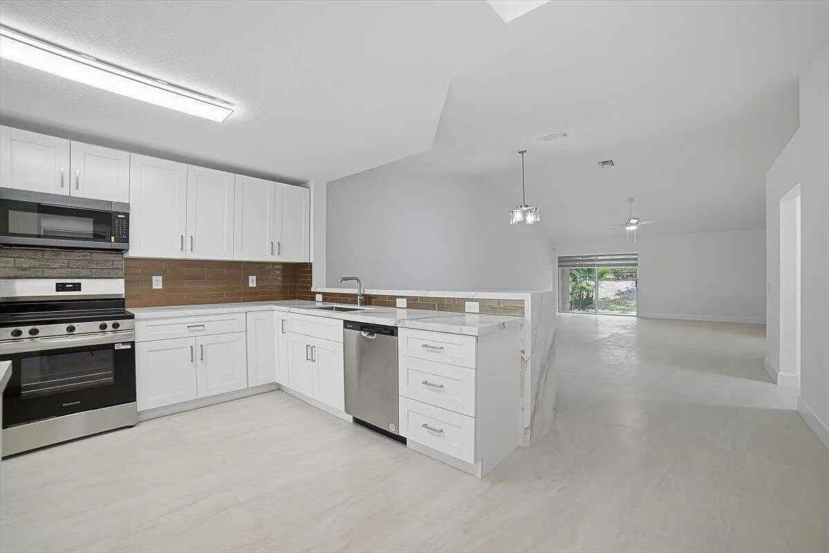 4112 Pine Ridge Ln — Photo 4