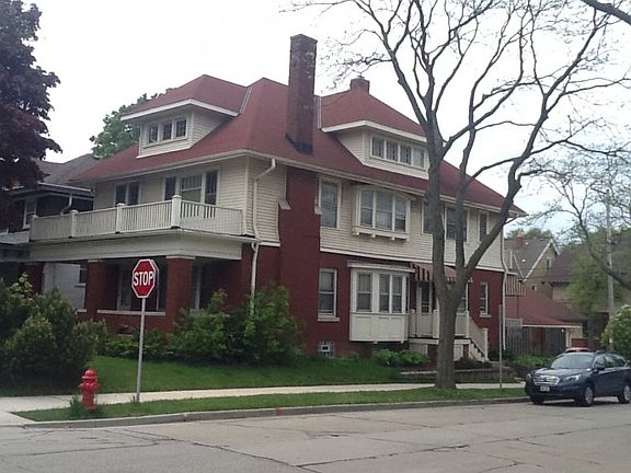 5th image of 2527 E Linnwood Ave