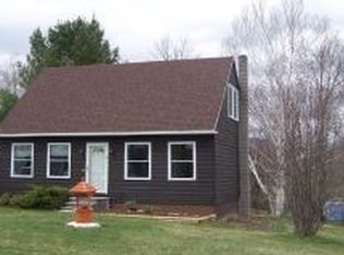 421 Lake Dr, North Bennington, VT 05257