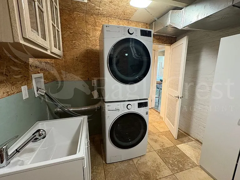 603 E Cherry St — Photo 29