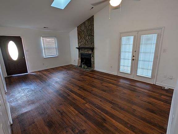 3rd image of 5408 Amado St