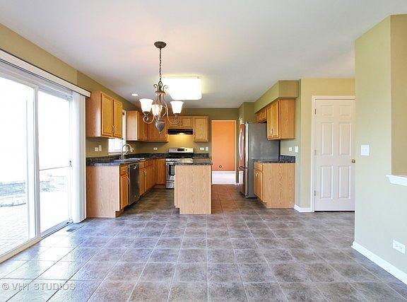 4th image of 306 N Jubilee Ct