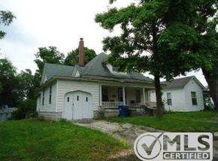 1018 Clinton St, Carthage, MO 64836
