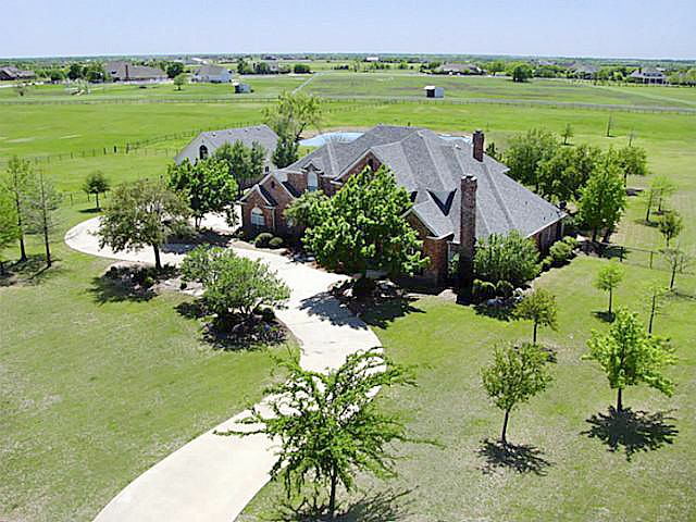 1st image of 2224 Bluebonnet Dr