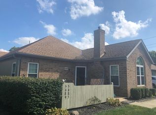 5689 Willow Lake Dr, Grove City, OH