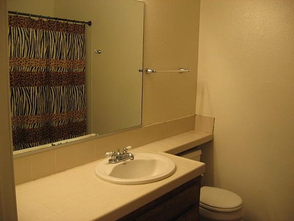 37635 31St. st. E 003