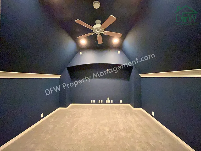 1205 Golden Gate Dr — Photo 18