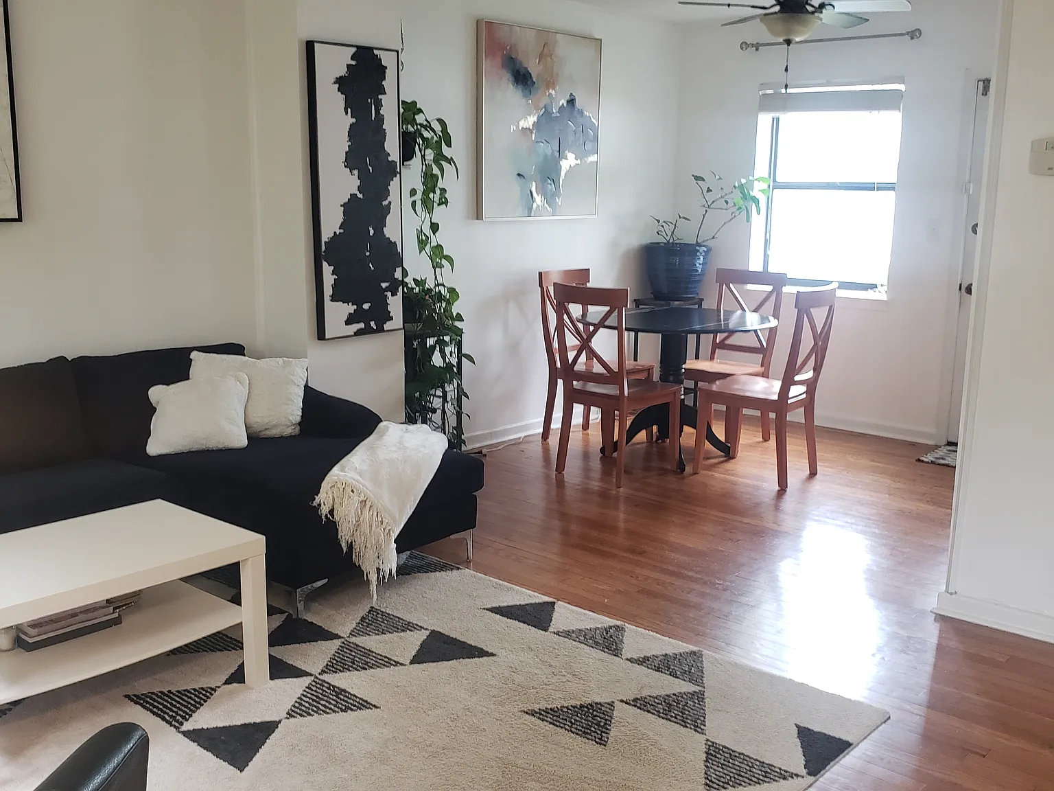 2 bed, 900 sqft, $1,600 — Photo 4