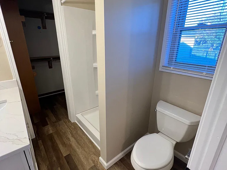 638 Eugene Ct — Photo 15