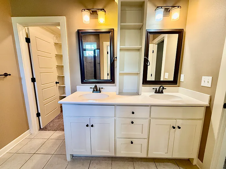 2590 E Carnation Ct — Photo 20