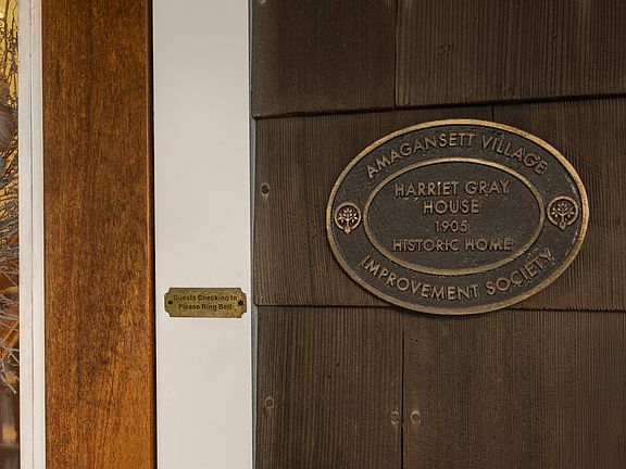 3rd image of 434 Main St