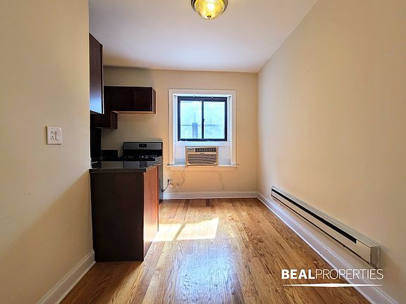 5th image of 3724 N Pine Grove Ave #N1