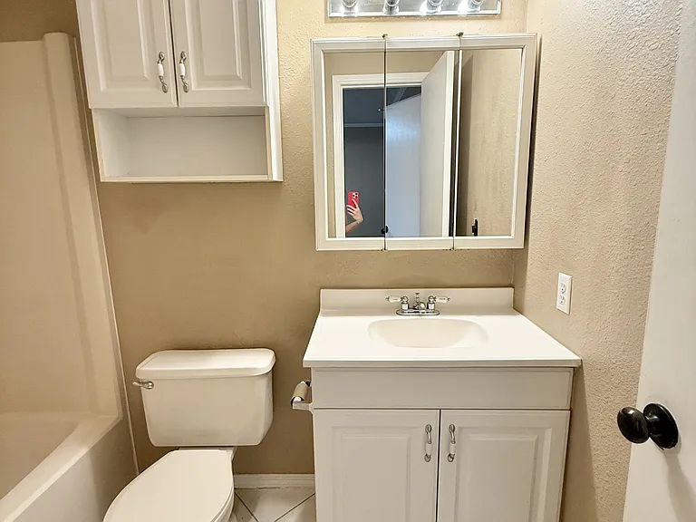 1334 Eastgate Dr #1 — Photo 18