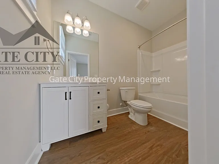 138 Dover Dr #B — Photo 15