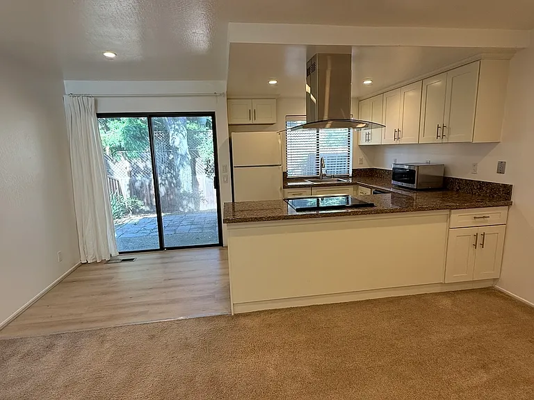 1654 San Luis Rd — Photo 4