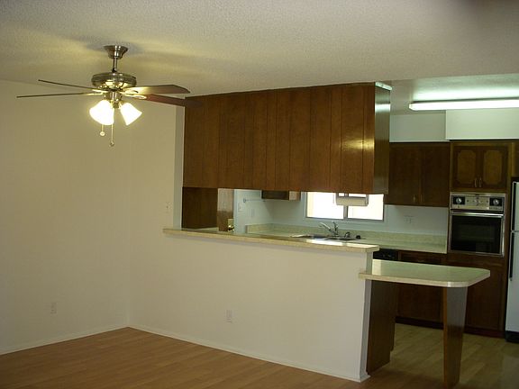 5th image of 11225 N 32nd Dr
