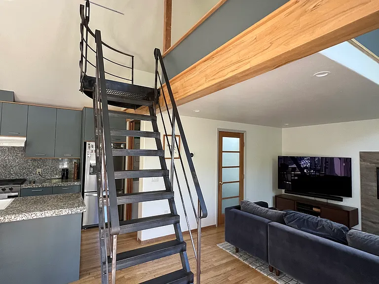 5331 Callister Ave #2 — Photo 8