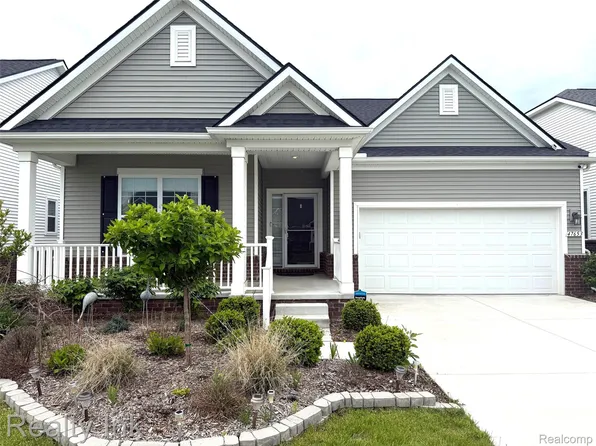 47653 Fowler Creek Dr, Canton, MI 48188