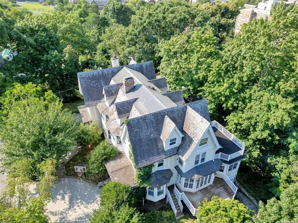 7 Lookout Avenue, Eastchester, NY 10708