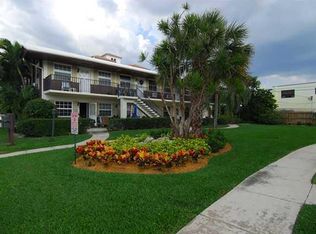 100 Bravado Ln APT 5, Palm Beach Shores, FL 33404