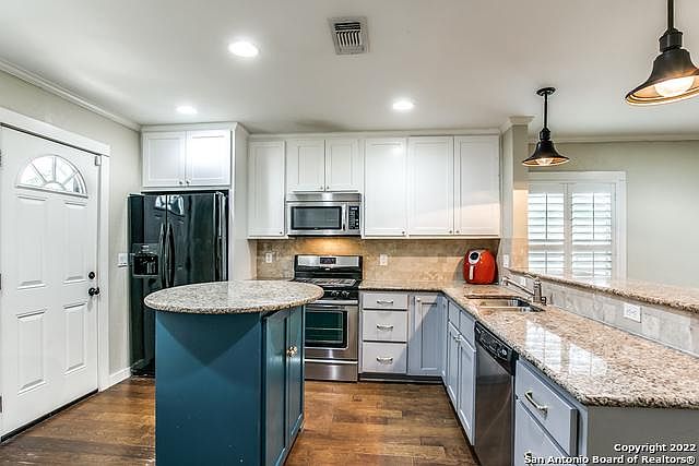 1st image of 274 E Fair Oaks Pl