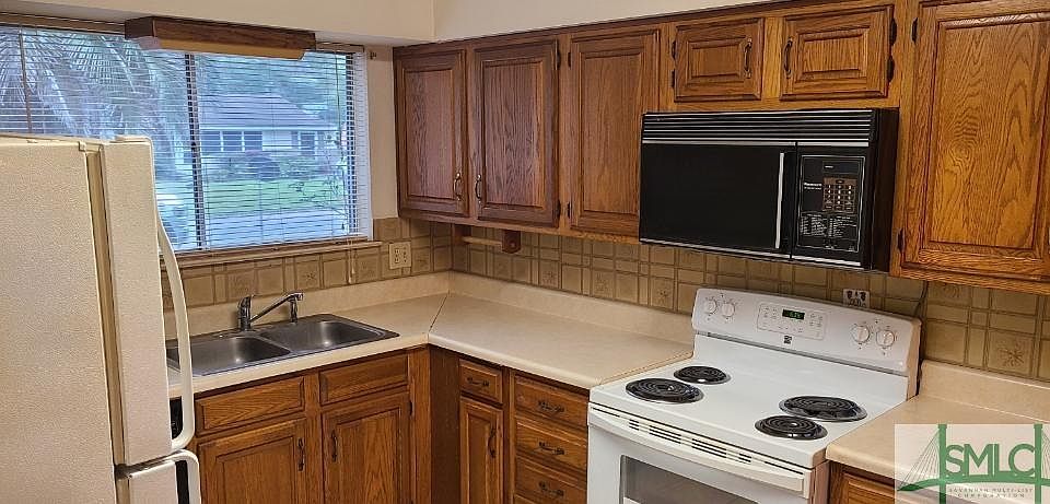 2nd image of 1504 Cresthill Ave