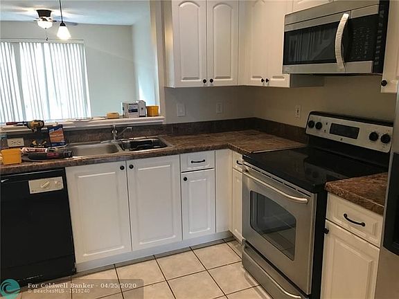 4th image of 1939 Madeira Dr