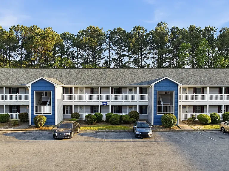 Westpointe Apartments — Photo 39