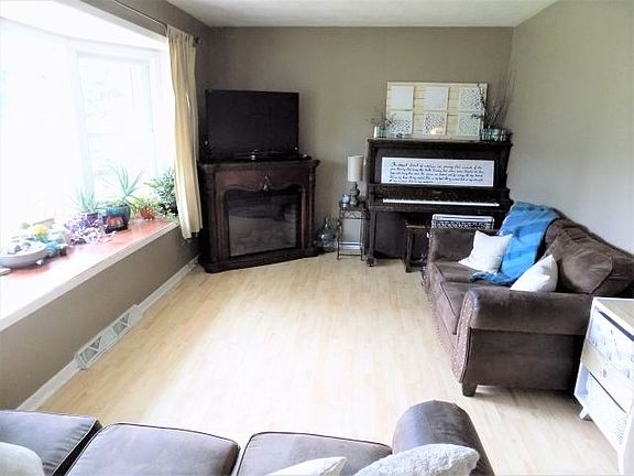 3rd image of 22485 County Road 118