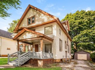 315 Roycroft Dr, Rochester, NY 14621