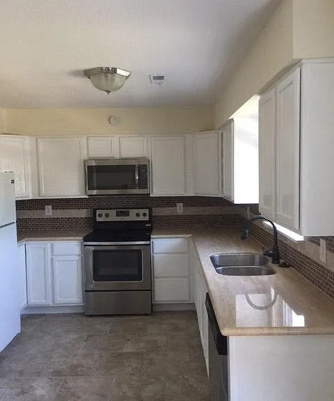 1268 Ocean View Ave #D — Photo 10