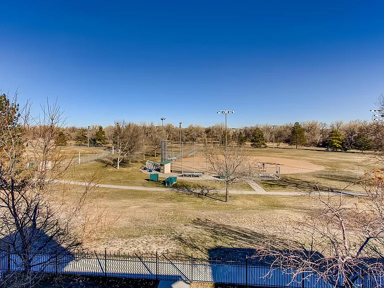 415 Mason Ct #5-A — Photo 35