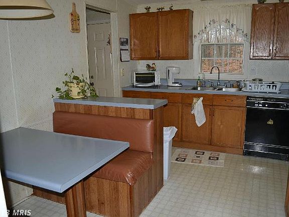 2nd image of 3310 Danbury Cir