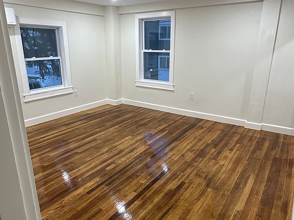 5th image of 122 Park St Floor 2